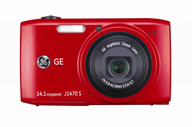 GE J1470S 14.1 Megapixel Digital Camera, 7X Optical Zoom, Panorama (Red)
